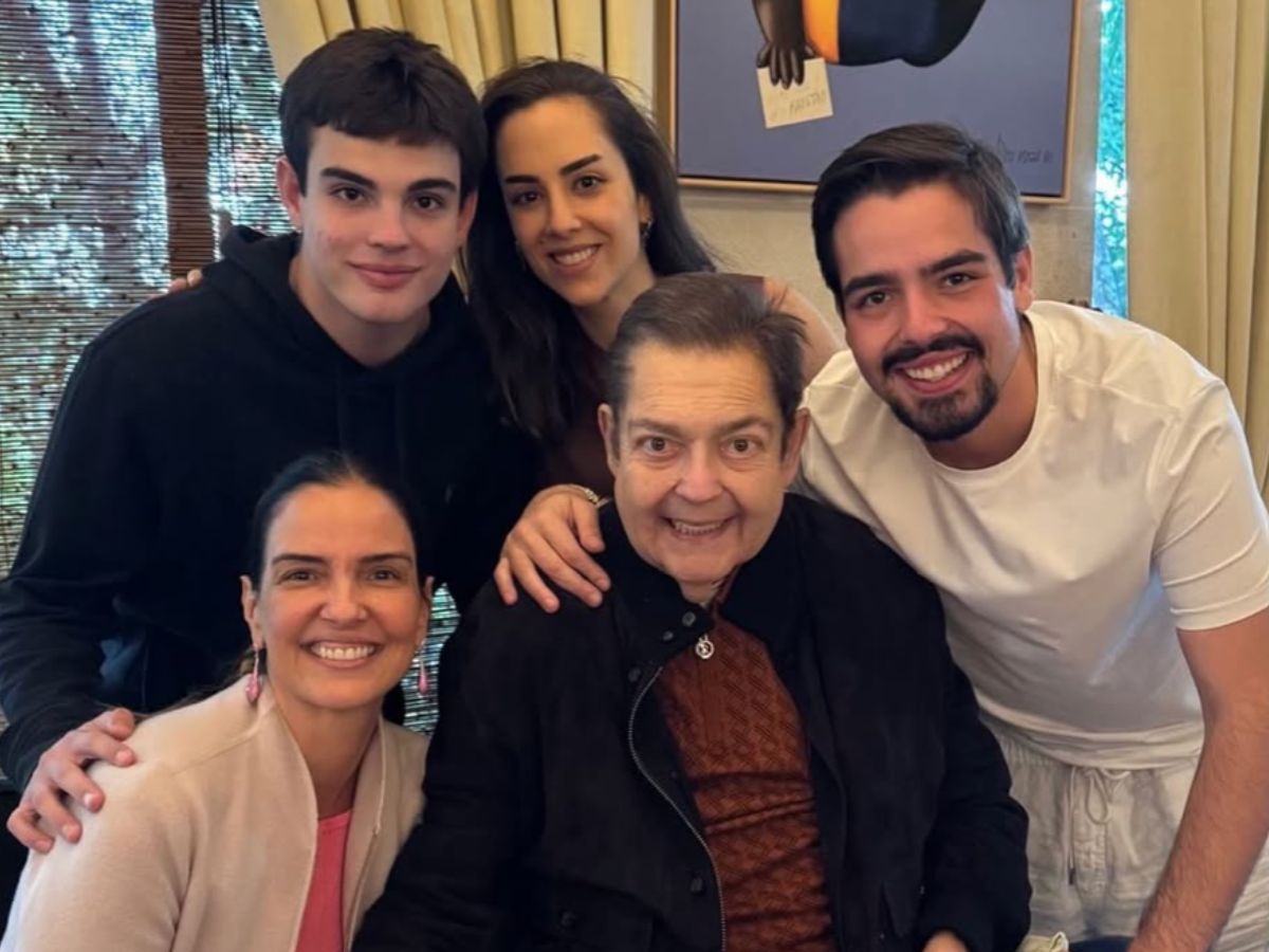 Faustão faz 76 anos e esposa celebra com mensagem de fé e superação