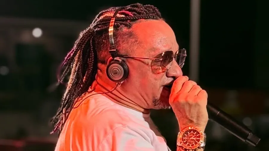 Kinho do Rodo, cantor de pagode, morre após mal súbito na Bahia