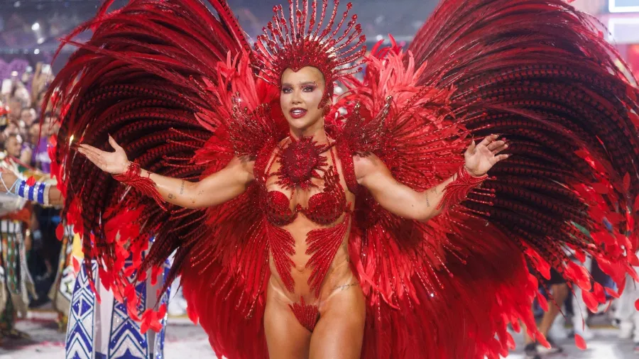Virginia Fonseca é confirmada pela Grande Rio como rainha de bateria em 2027
