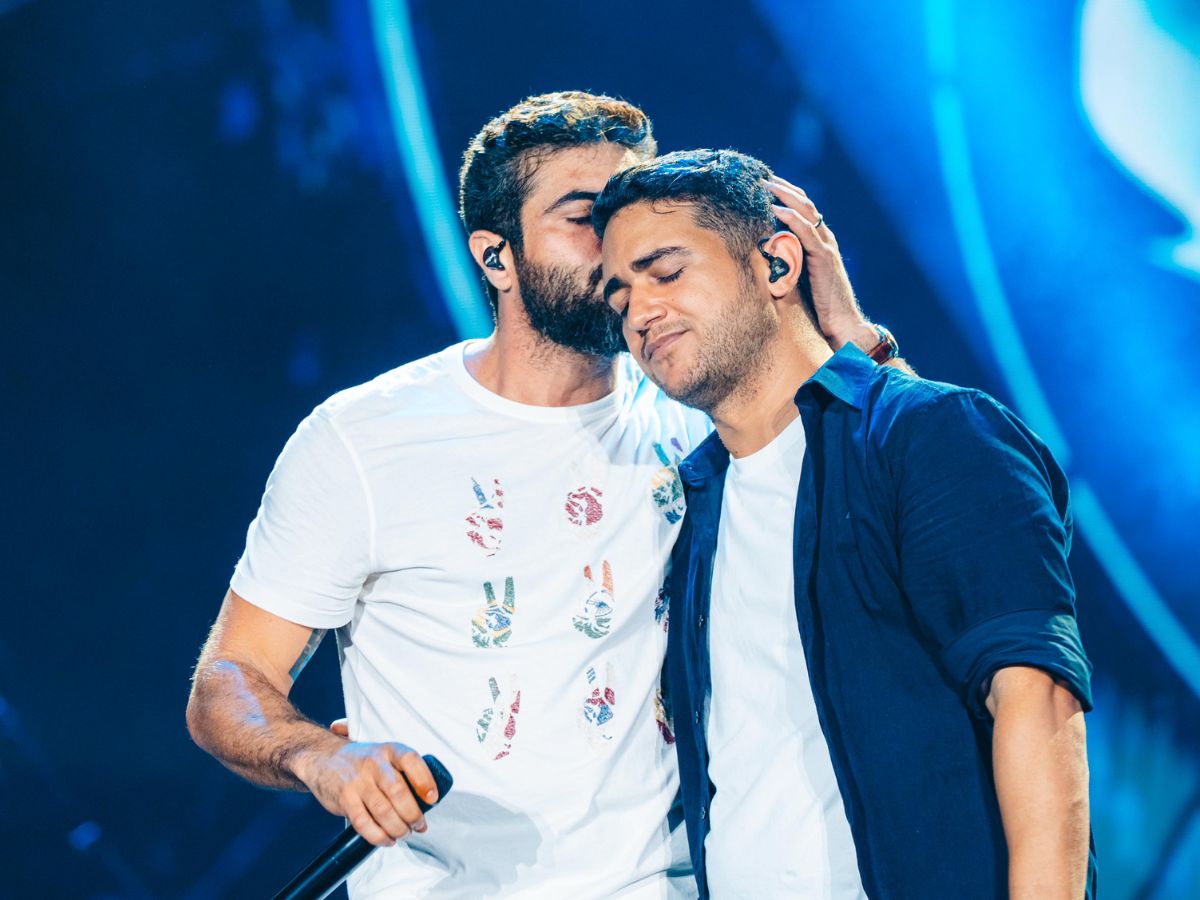 Henrique & Juliano lotam Goiânia com 45 mil pessoas e entregam show emocionante do “Manifesto Musical”