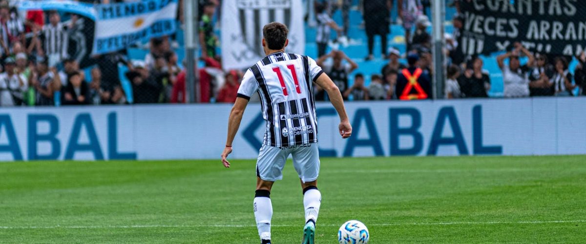 Como funcionam os direitos de transmissão e a distribuição de partidas entre emissoras e plataformas