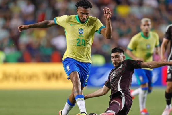 Éderson é chamado por Ancelotti após corte de Wesley e reforça Seleção na Copa