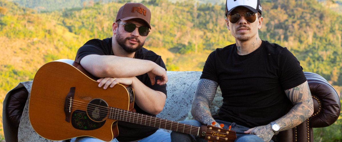 Felipe e Rodrigo revisitam sucessos da carreira em projeto acústico com clima intimista