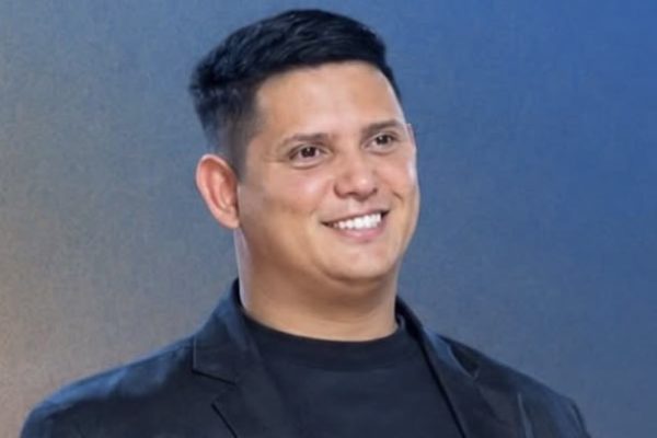 Profeta JHOMA volta ao Rio de Janeiro e intensifica ações de evangelização e apoio espiritual por meio do projeto de oração e acolhimento que funciona 24 horas