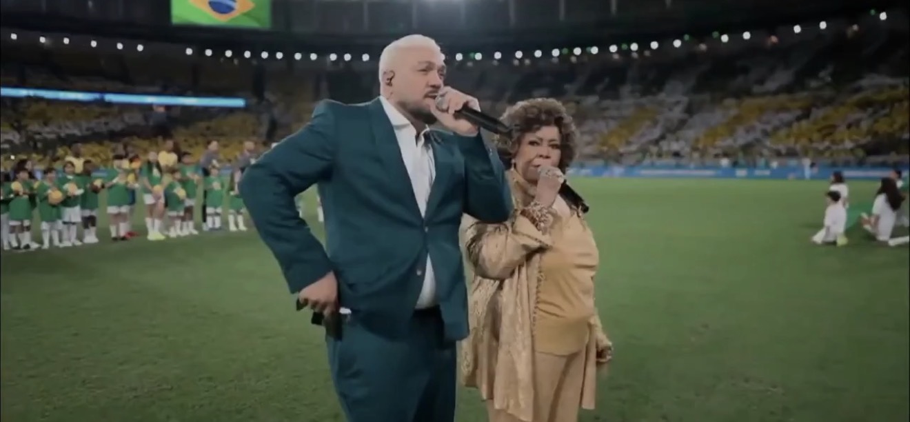 “O que foi isso?”: Belo e Alcione viram assunto nas redes após apresentação do Hino Nacional no Maracanã