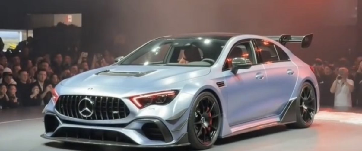 Coluna Super Carros com Wilker Manoel Soares: Mercedes A45 AMG 2027 chega com 421 cv, luxo esportivo e preço milionário no radar