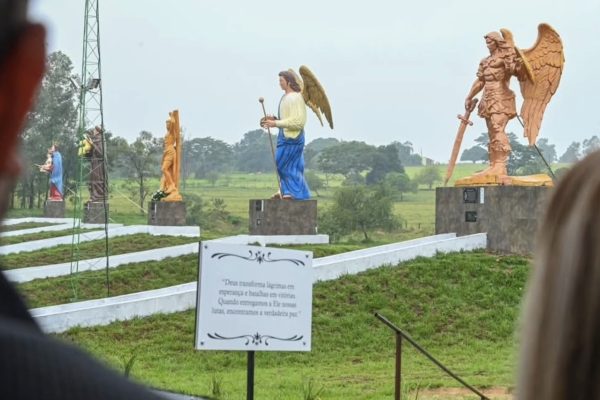 Agesner Monteiro celebra expansão do Caminho dos Devotos com inauguração de sete novas imagens religiosas em Regente Feijó