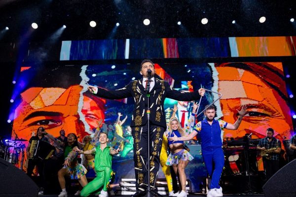 Xand Avião emociona fãs em Campina Grande com show que relembra grandes sucessos da carreira