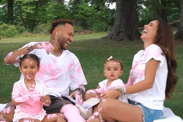 Bruna Biancardi comenta escolha do nome da filha e revela fase da decisão com Neymar