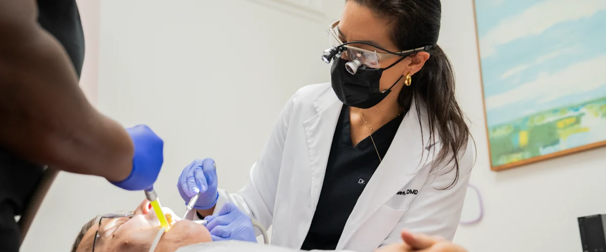 Dentista brasileira destaca avanço da Inteligência Artificial na radiologia odontológica moderna