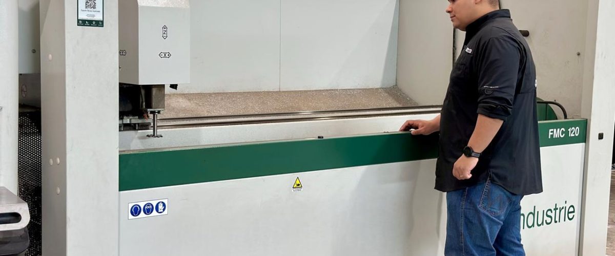 Estratégia baseada em inovação fortalece presença de empresa no setor de esquadrias