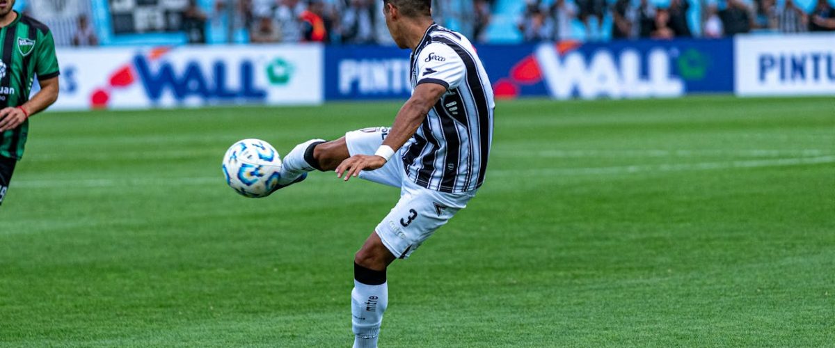 Como as marcas utilizam o futebol para fortalecer sua presença no mercado