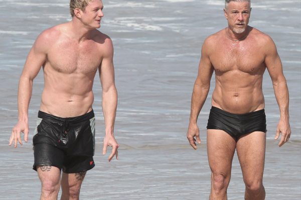 Marcello Novaes e Pedro aproveitam dia de praia juntos e mostram sintonia fora das telas