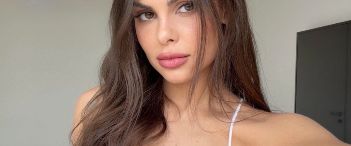 Amanda Kimberlly responde a questionamentos sobre Helena não estar na Copa do Mundo