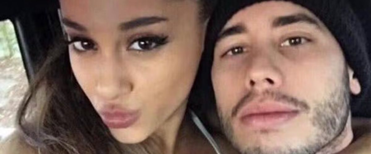 Ariana Grande provoca fãs ao trocar trecho de hit durante show e reacende rumores de romance