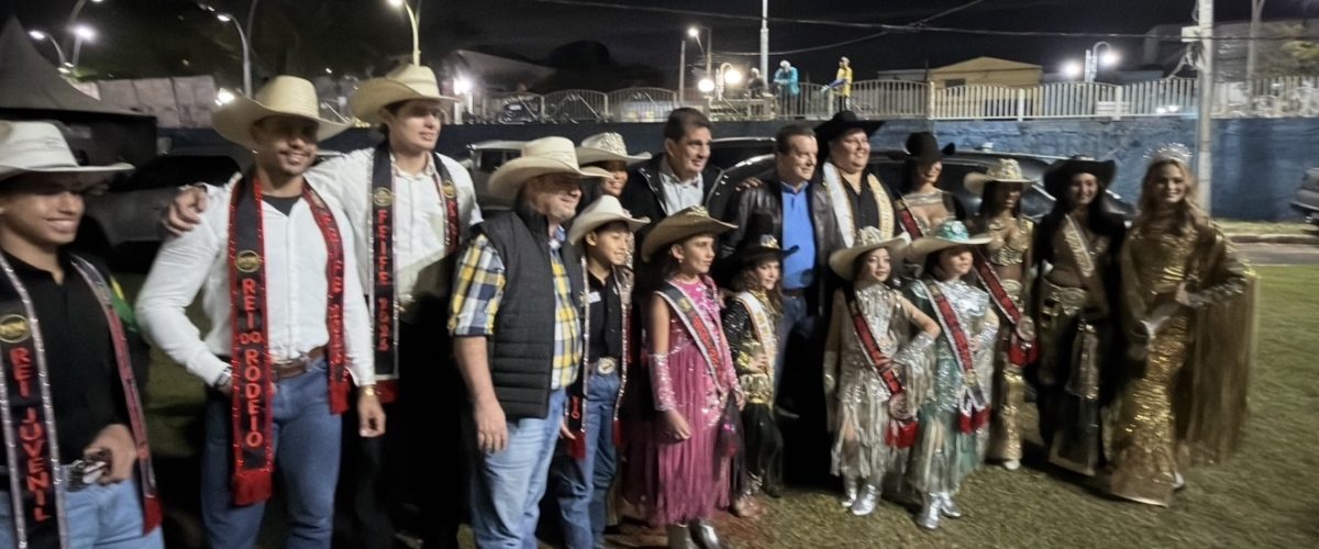 Porto Ferreira abre a 51ª FEIFE em grande estilo com rodeio, autoridades, apresentação da corte do Rei & Rainha do Rodeio e Miss & Mister Porto Ferreira seguido de show de Luan Pereira