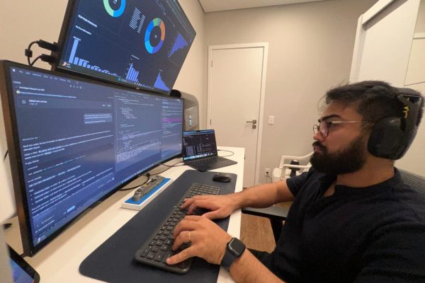 Vinicius Issamoto revela como a inteligência artificial está revolucionando o desenvolvimento de software