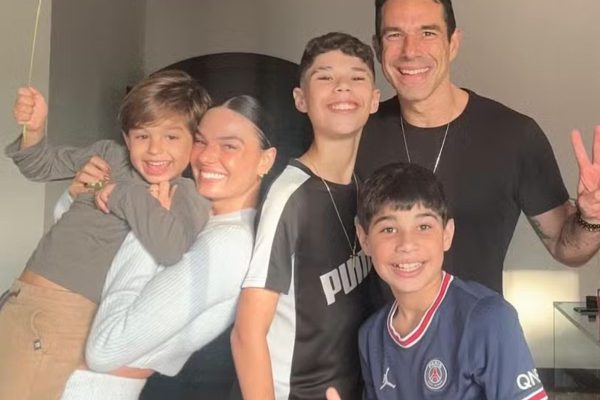 Isis Valverde destaca carinho pelos enteados e celebra harmonia na família com Marcus Buaiz