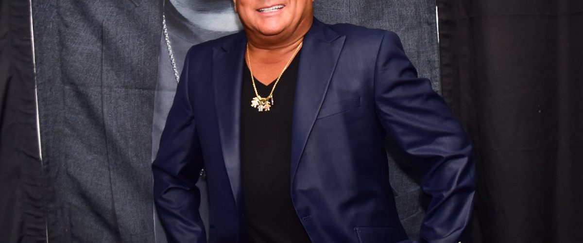 Leonardo compra 60 porcos e brinca com dificuldade para fazer PIX: “Vou pedir ajuda”