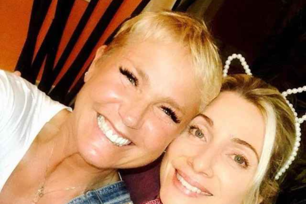 Leticia Spiller se emociona com homenagem de Xuxa no “Encontro”