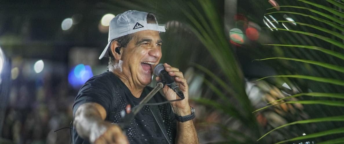 Após 13 anos, Durval Lelys volta a Ribeirão Preto com show de três horas no RP Folia