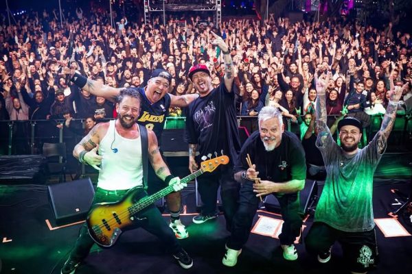 Tihuana homenageia Mamonas Assassinas em DVD gravado no Capital Moto Week