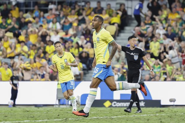 Brasil sofre contra a Austrália, mas Rayan aparece no fim e garante empate