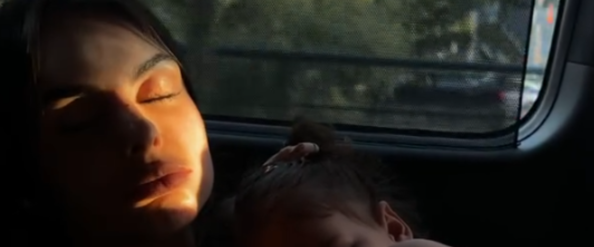 Amanda Kimberlly faz balanço de viagem de 31 dias com Helena pela Ásia