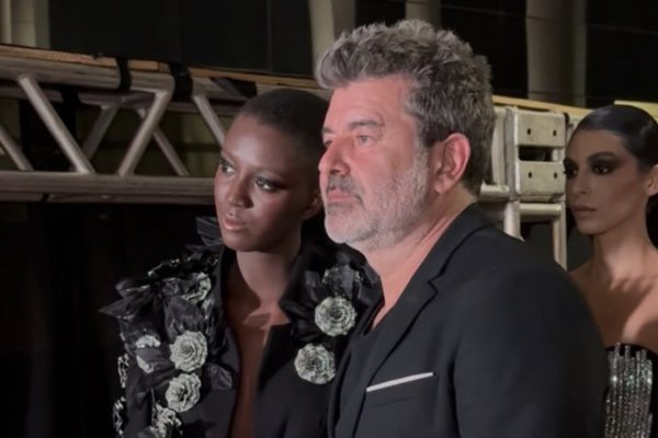 Gianne Albertoni estrela desfile de Geraldo Couto com coleção inspirada em Fellini