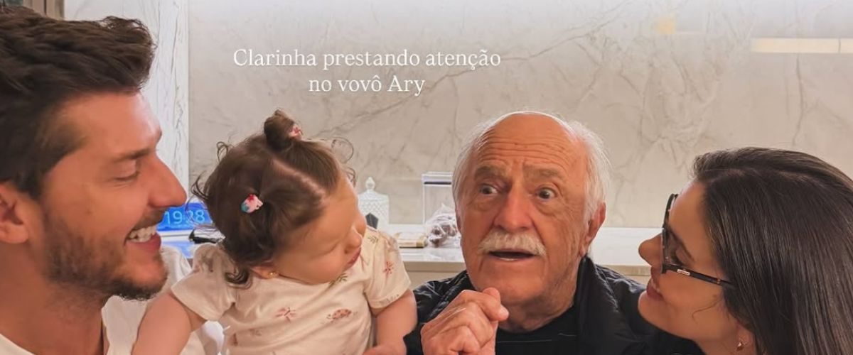 Ary Fontoura conhece filha de Camila Queiroz e Klebber Toledo em encontro cheio de carinho