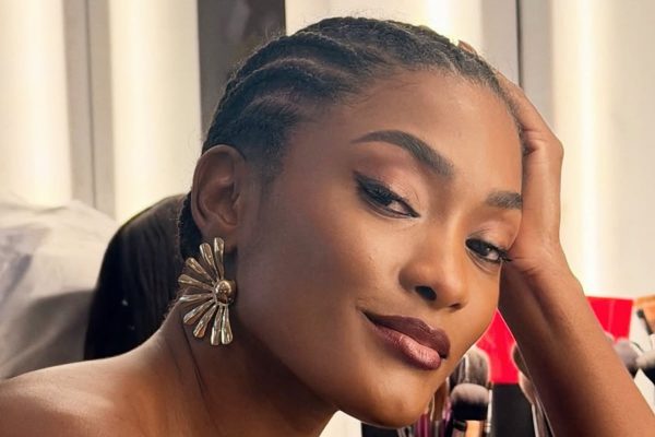 Erika Januza destaca caráter como prioridade para viver um novo amor