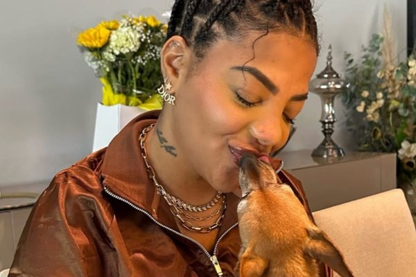 Ludmilla sofre com morte de Manu, sua cachorrinha de 18 anos: “Buraco no peito”