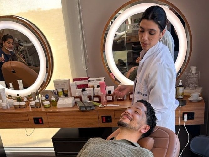 O que é invisible grooming? Yuri Lima adere ao cuidado com a pele que aposta em resultados discretos