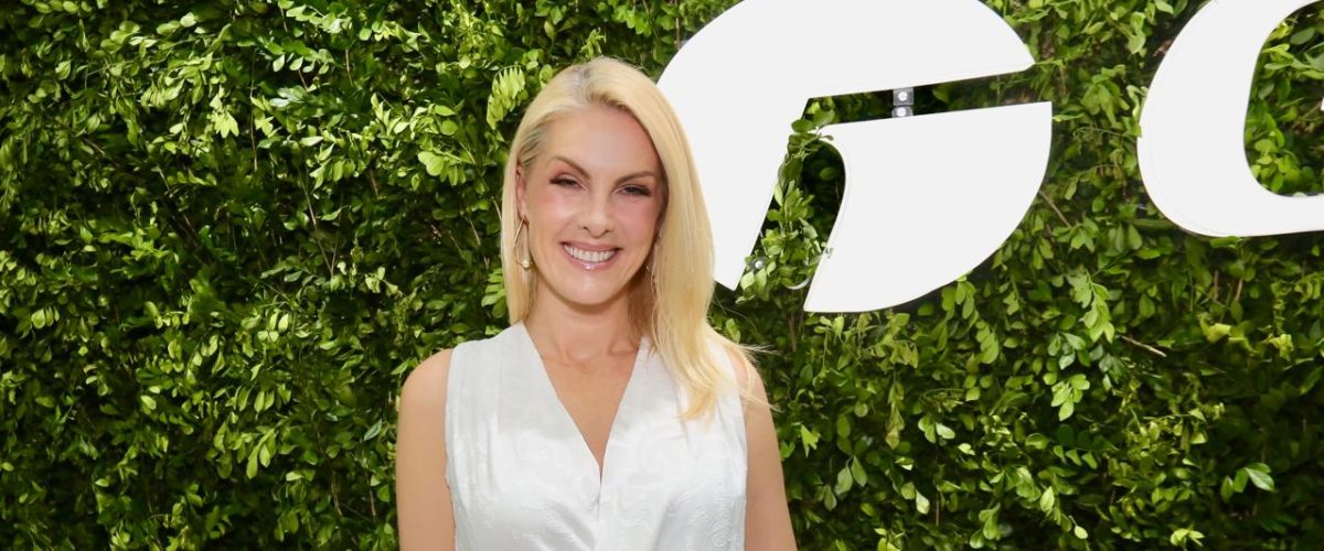 Ana Hickmann, Cafu, Zinho e Lar Cabral agitam o segundo dia da Febrava Rio, no Riocentro