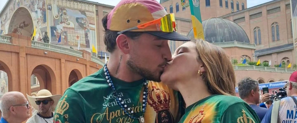 MC Gui surpreende Jesiele Portela com pedido de casamento em Aparecida